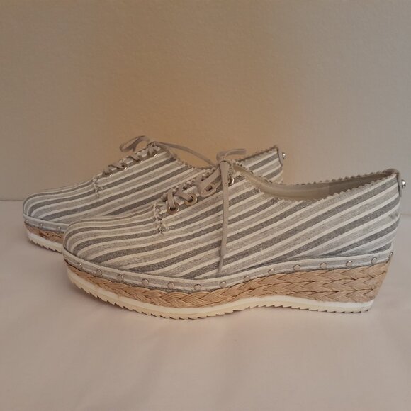 Stuart Weitzman Lace-Up Espedrille Wedge - Picture 5 of 12